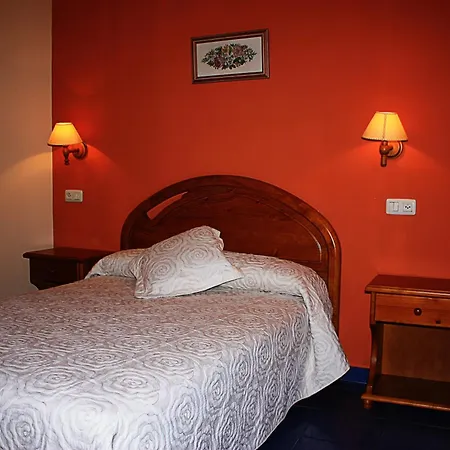 Casa Lacreu Guest house Sahun