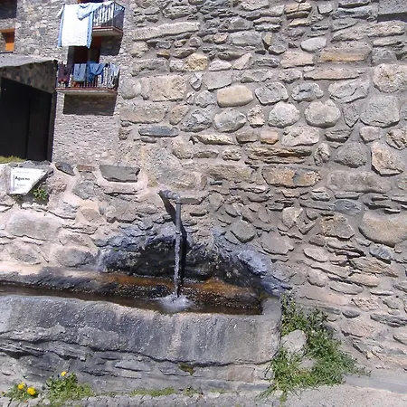 Guest house Casa Lacreu 3*
