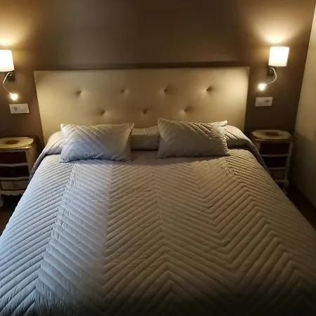 Pensión Casa Lacreu 3*