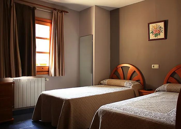Guest house Casa Lacreu 3*