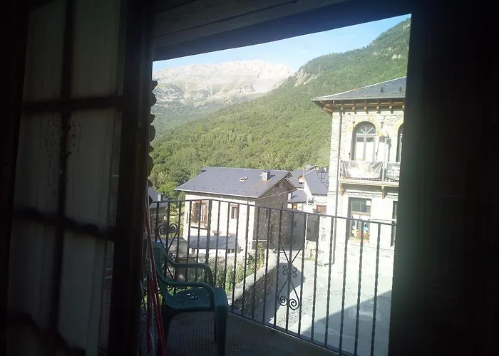 ゲストハウス Casa Lacreu 3*