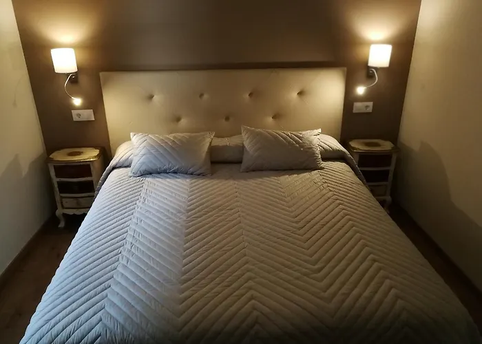 Guest house Casa Lacreu 3*